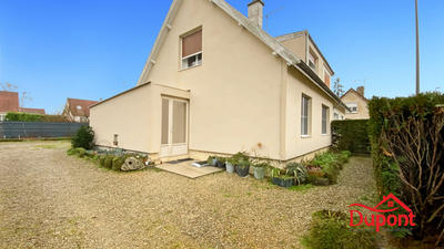 Maison traditionnelle - 76 m² - 6 pièces
