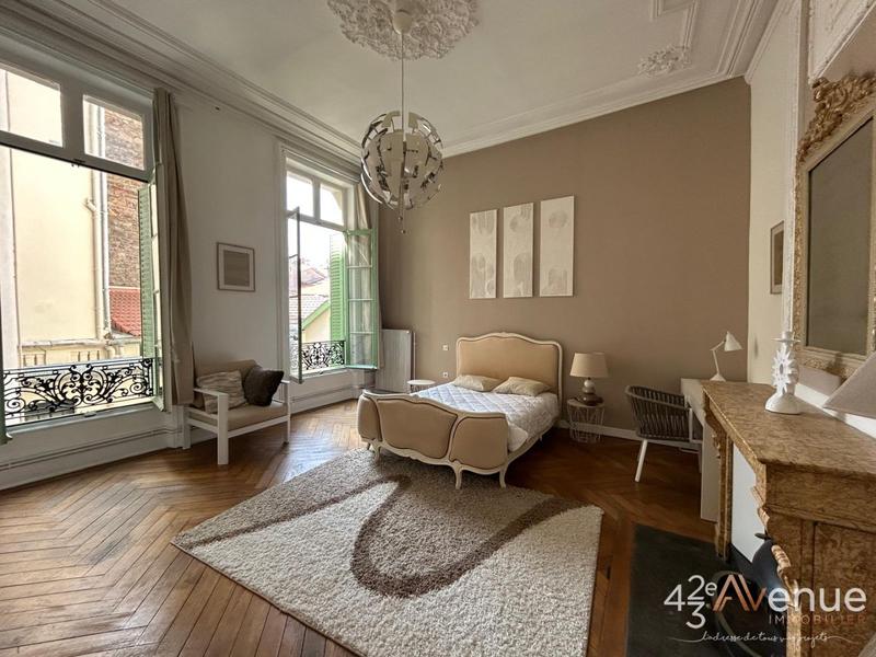 Appartement - 134 m² - 5 pièces