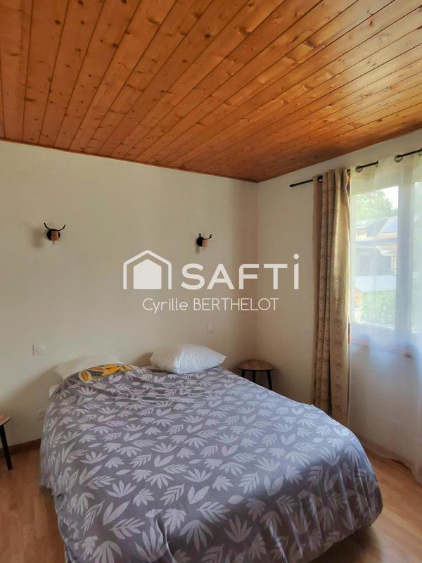 Maison - 170 m² - 9 pièces