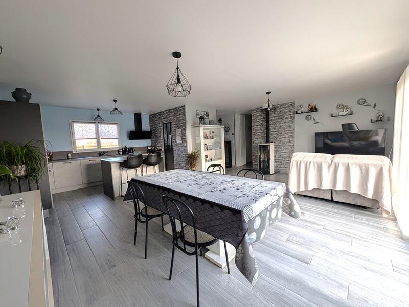 Maison - 94 m² - 4 pièces