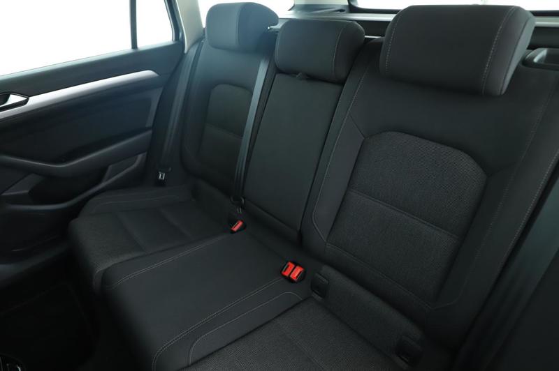 Volkswagen Passat Sw 2.0 Tdi BlueMotion Tech Confortline 150 ch