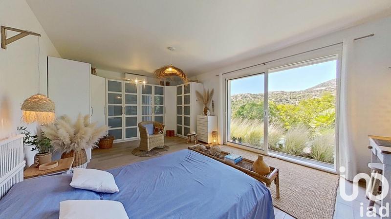 Maison - 174 m² - 6 pièces