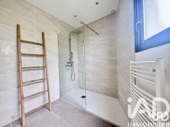 Maison - 225 m² - 5 pièces