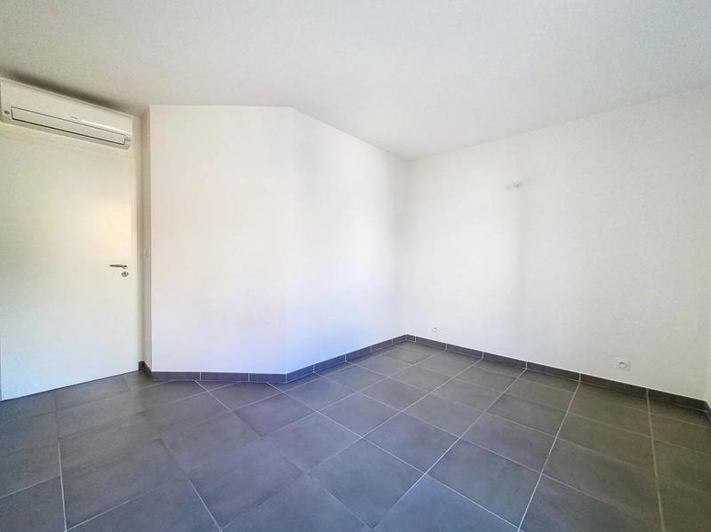 Appartement - 82 m² - 3 pièces