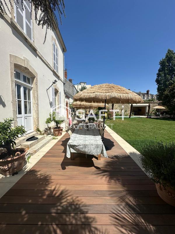 Maison de maîtres - 285 m² - 10 pièces