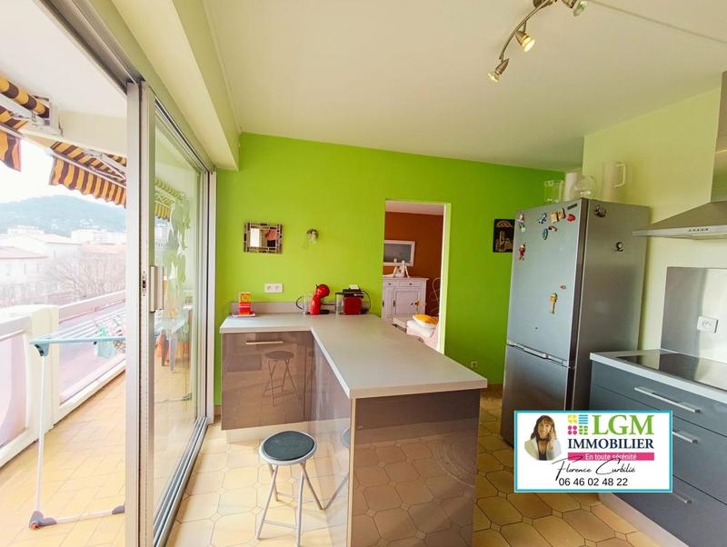 Appartement - 80 m² - 3 pièces