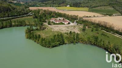 Maison - 900 m² - 20 pièces