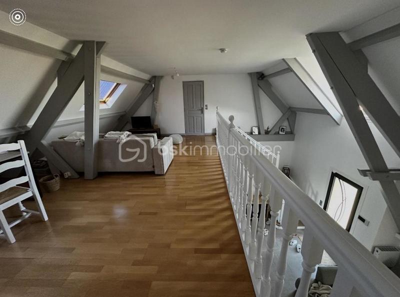 Maison traditionnelle - 148 m² - 6 pièces