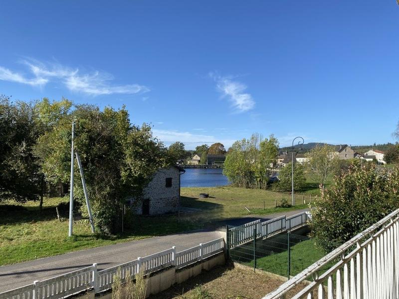 Maison - 240 m² - 8 pièces