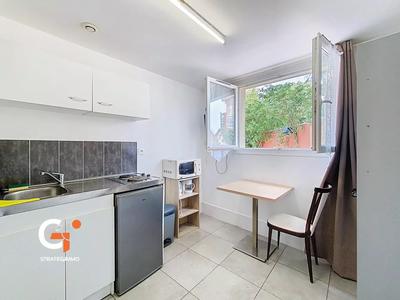 Studio - 13 m² - 1 pièce