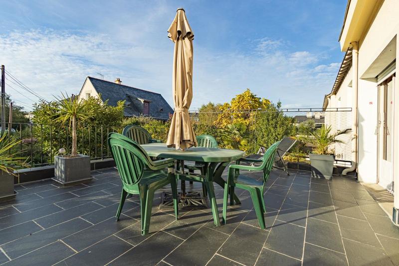 Maison - 169 m² - 8 pièces