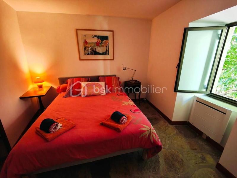 Maison en pierre - 181 m² - 6 pièces