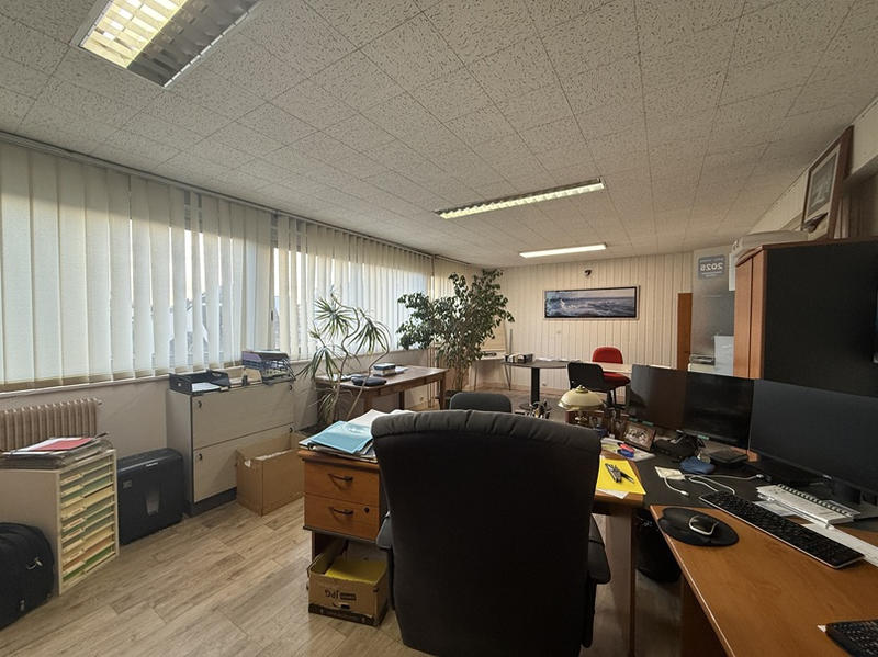 Appartement - 99 m² - 4 pièces