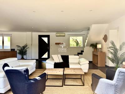 Villa - 201 m² - 6 pièces