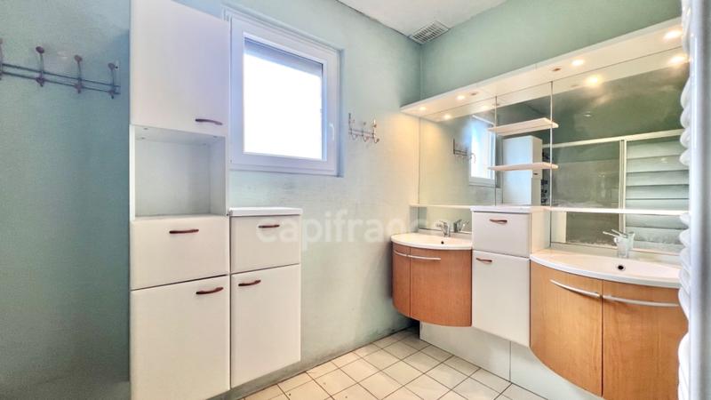 Maison - 172 m² - 8 pièces