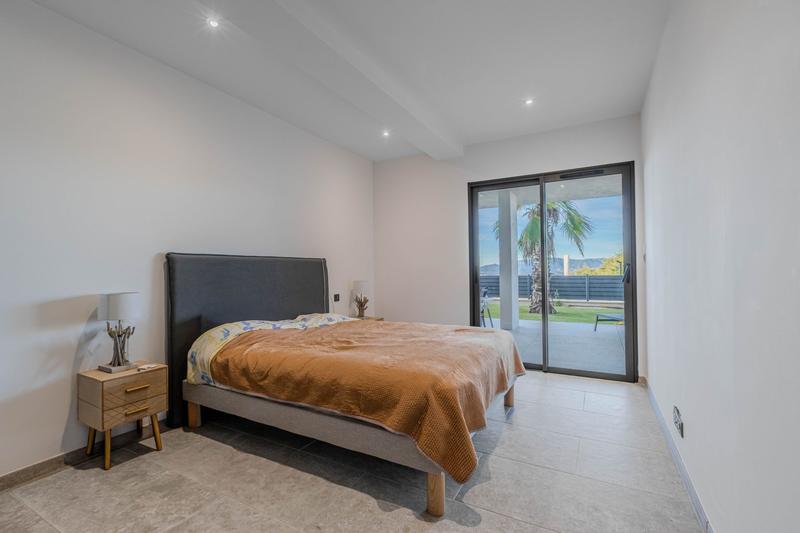 Appartement - 85 m² - 3 pièces