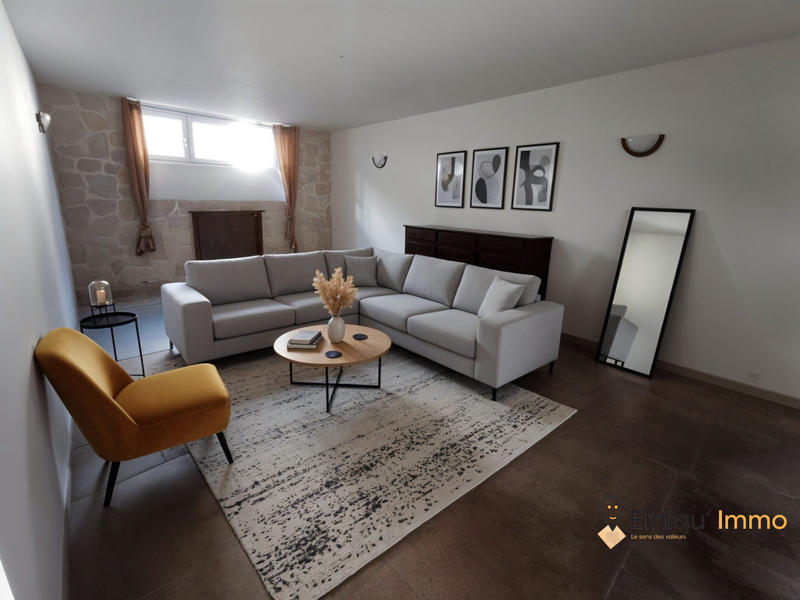 Maison - 278 m² - 8 pièces