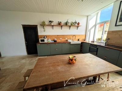 Maison - 121 m² - 5 pièces