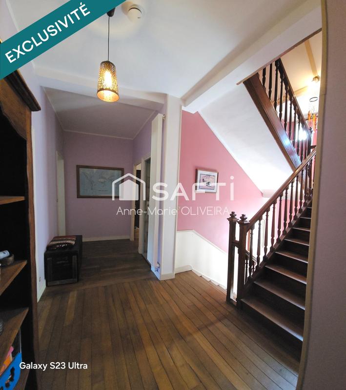 Maison - 280 m² - 10 pièces