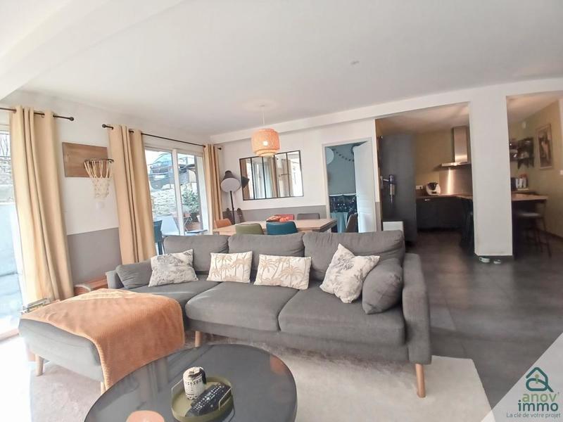 Appartement - 94 m² - 5 pièces