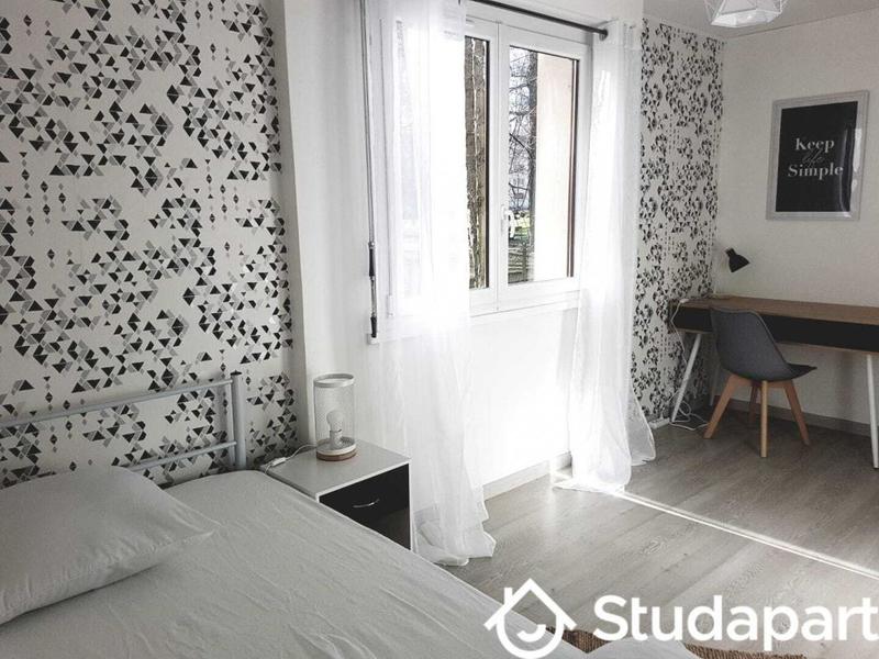 Chambre - 13 m² - 1 pièce