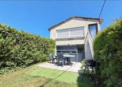 Immeuble - 200 m² - 8 pièces