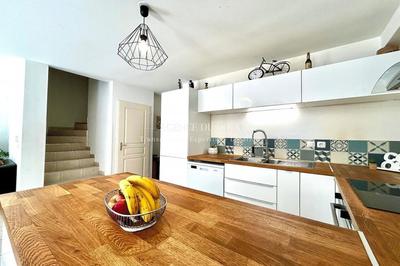 Maison - 83 m² - 4 pièces