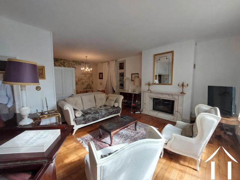 Maison - 215 m² - 6 pièces