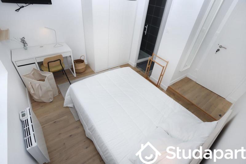 Chambre - 11 m² - 1 pièce