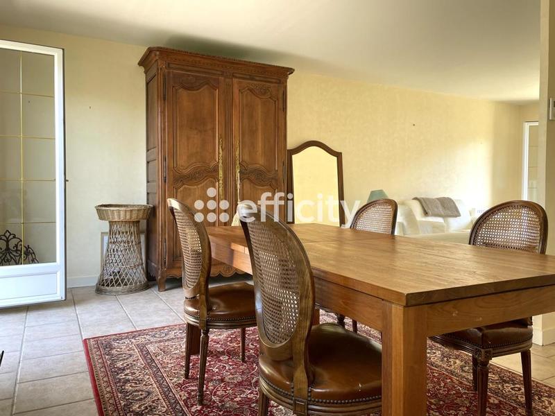 Maison - 93 m² - 4 pièces