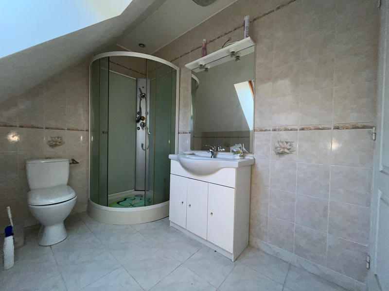 Maison - 160 m² - 8 pièces