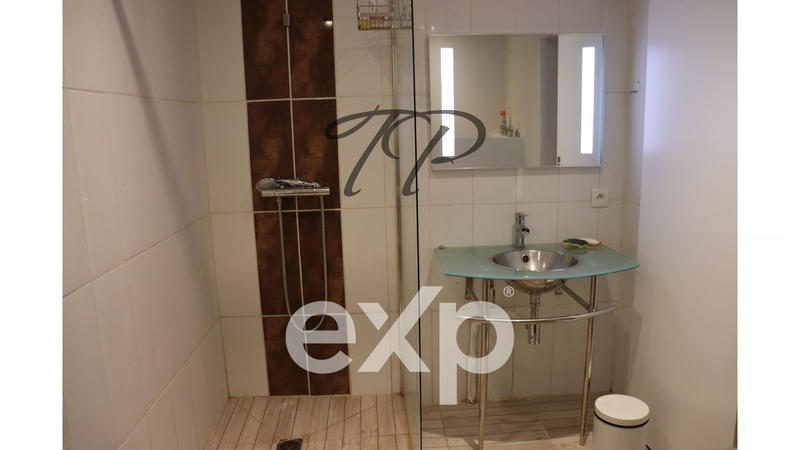 Villa - 330 m² - 10 pièces