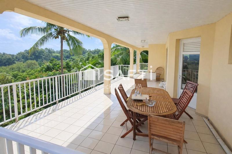 Maison - 97 m² - 5 pièces