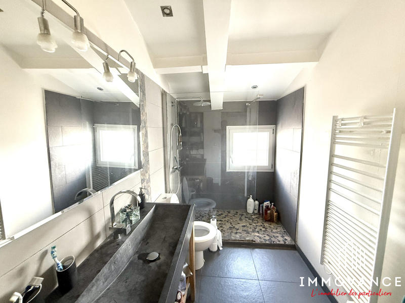 Maison - 190 m² - 8 pièces