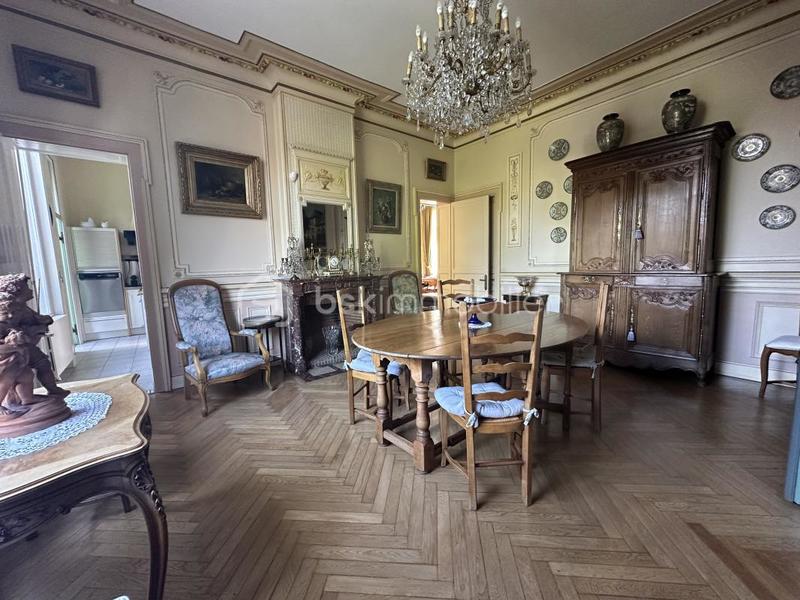 Maison de maîtres - 360 m² - 16 pièces