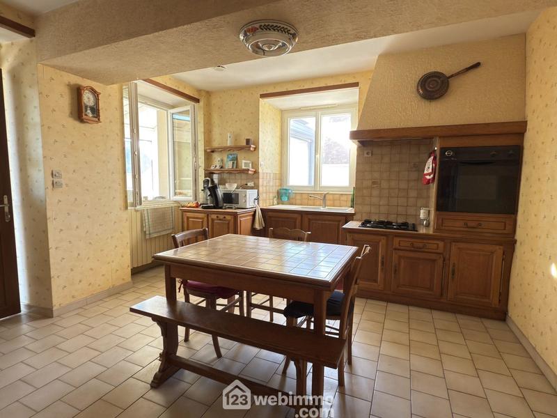 Maison - 182 m² - 6 pièces