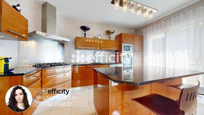 Maison - 167 m² - 6 pièces