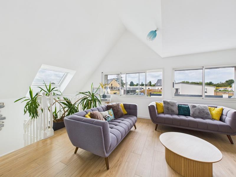 Appartement - 80 m² - 6 pièces