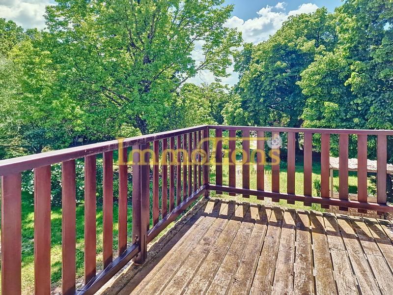 Maison - 330 m² - 9 pièces