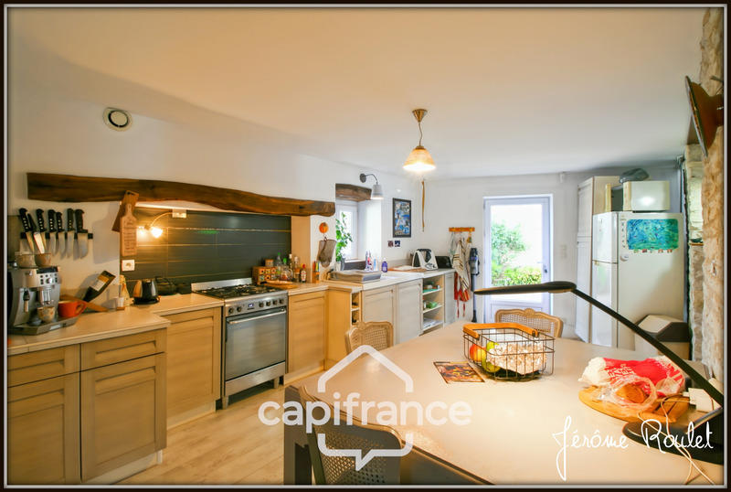 Maison en pierre - 170 m² - 6 pièces