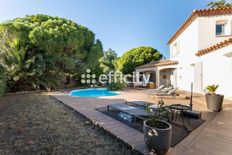 Maison - 160 m² - 8 pièces