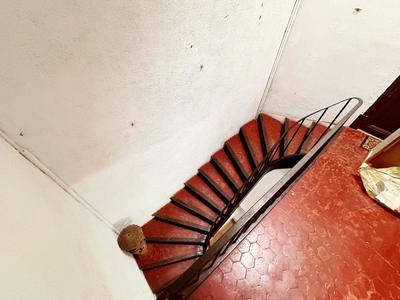 Maison - 300 m² - 5 pièces