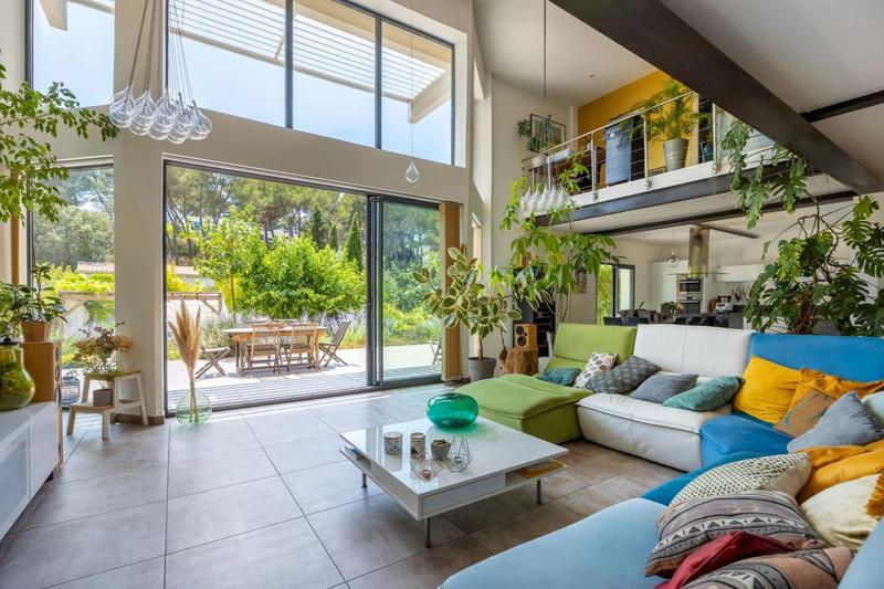 Villa - 235 m² - 2 pièces