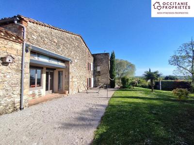 Maison ancienne - 530 m² - 12 pièces