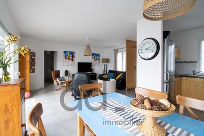 Maison - 83 m² - 4 pièces