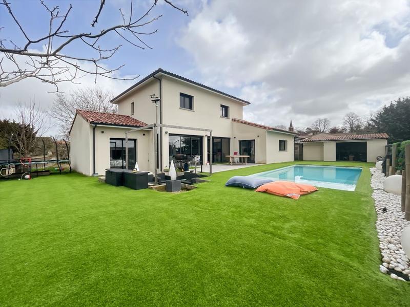 Maison - 187 m² - 5 pièces