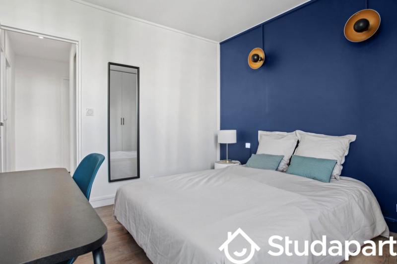 Chambre - 10 m² - 1 pièce