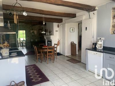 Maison - 211 m² - 7 pièces