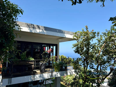 Maison - 206 m² - 7 pièces