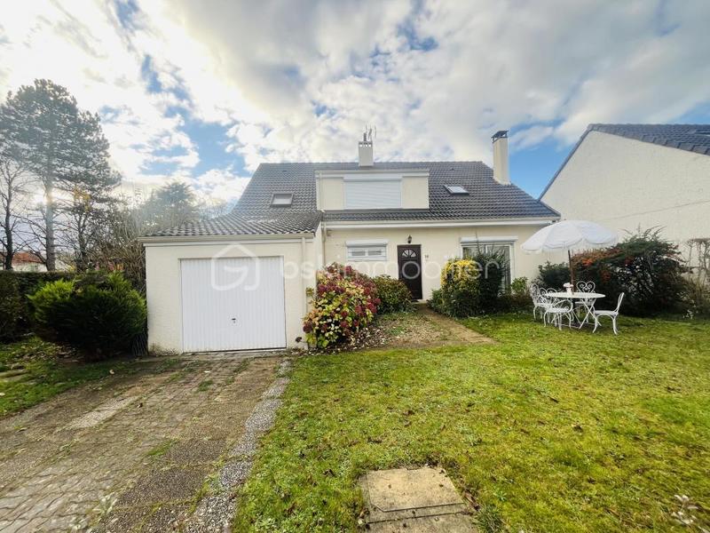 Maison - 140 m² - 6 pièces